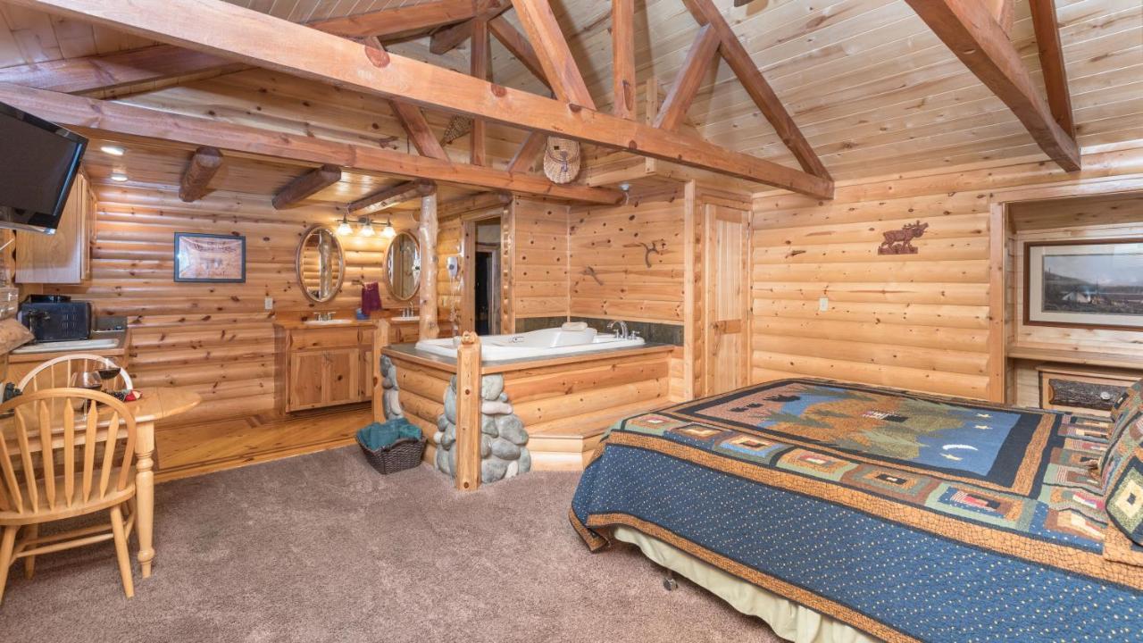 Upper Canyon Inn & Cabins Ruidoso Exterior photo